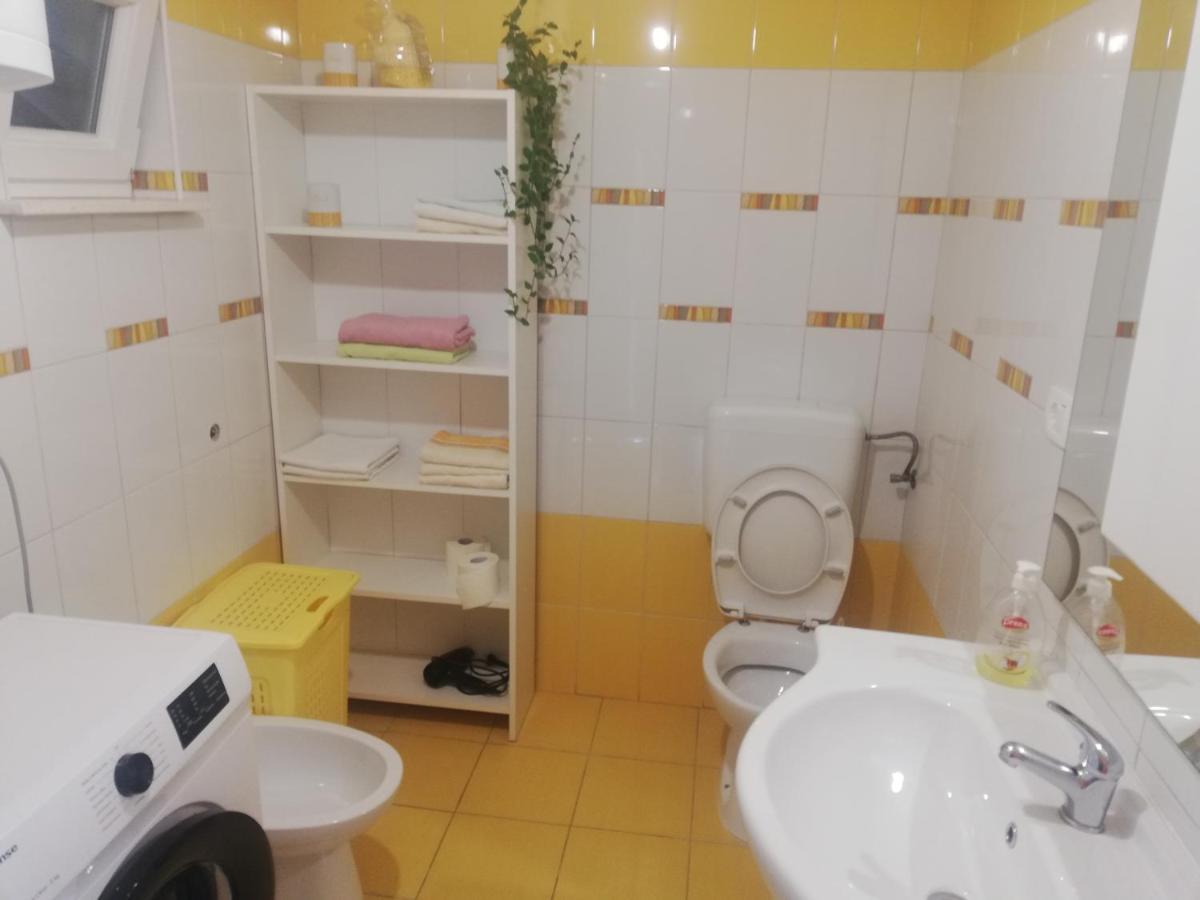 Apartment Boba Sinj Exterior photo