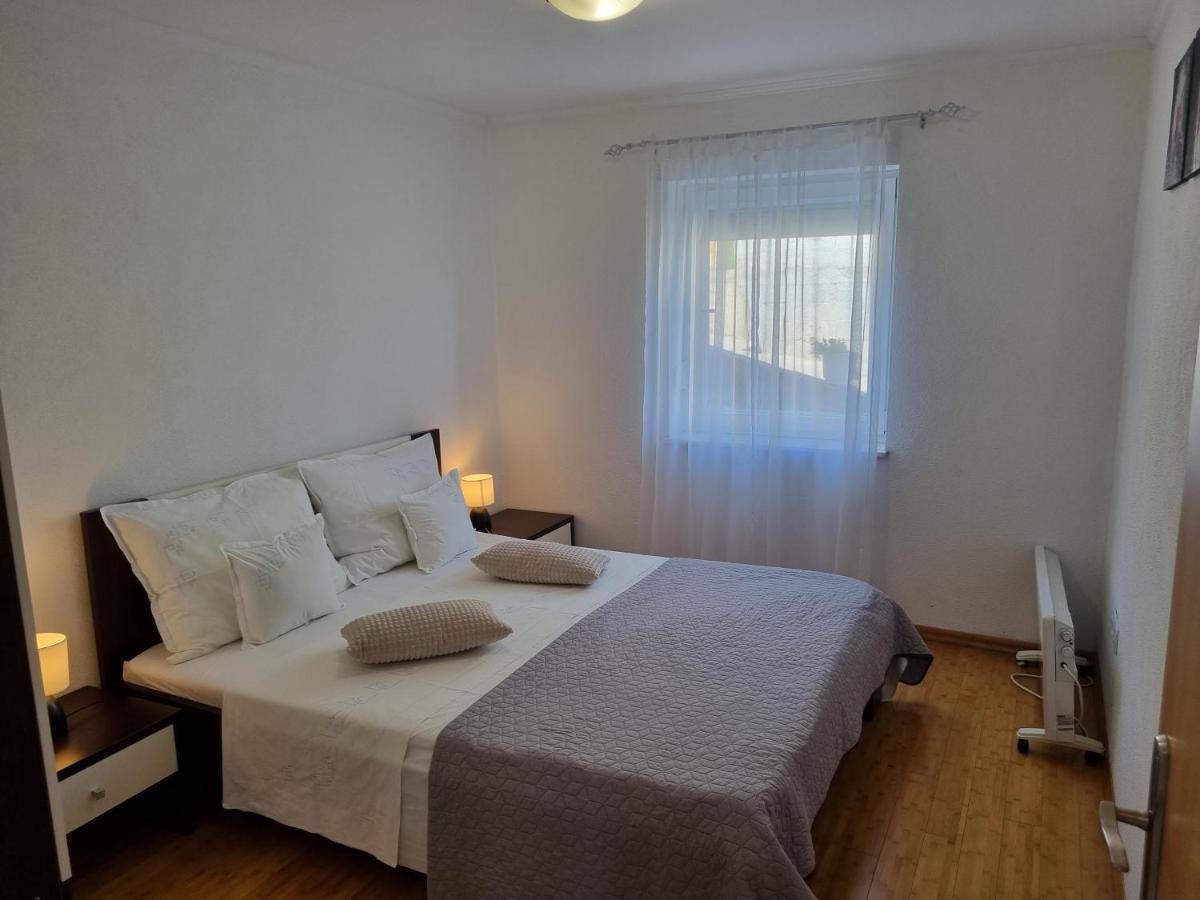 Apartment Boba Sinj Exterior photo