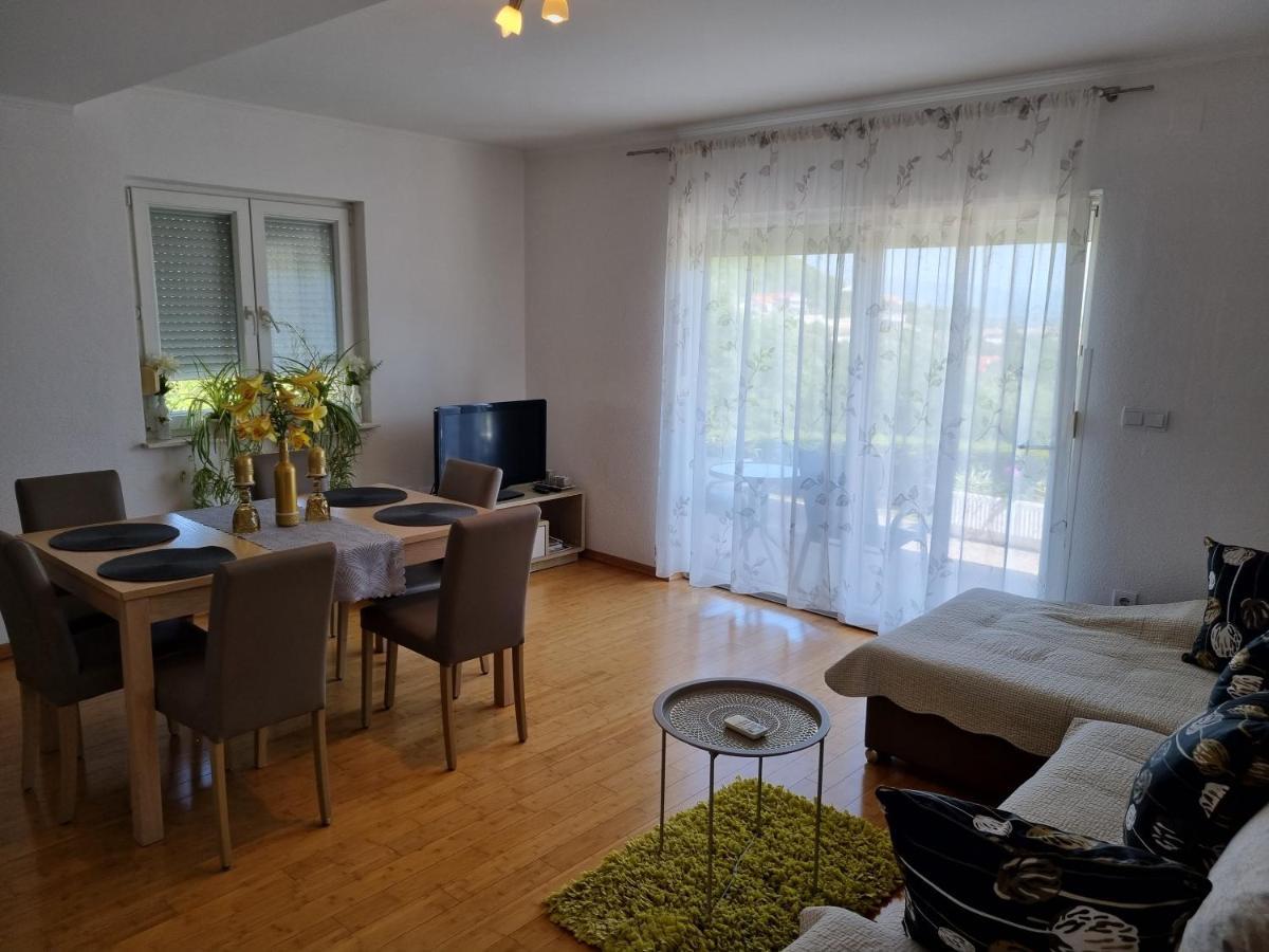 Apartment Boba Sinj Exterior photo