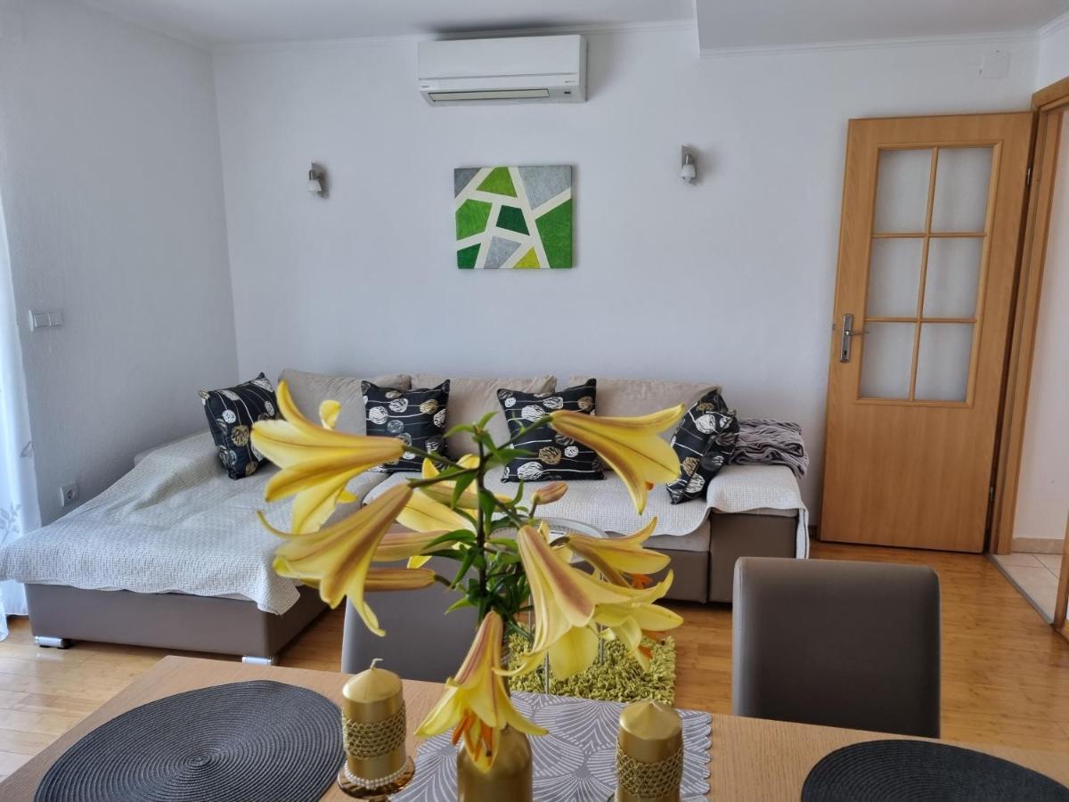 Apartment Boba Sinj Exterior photo