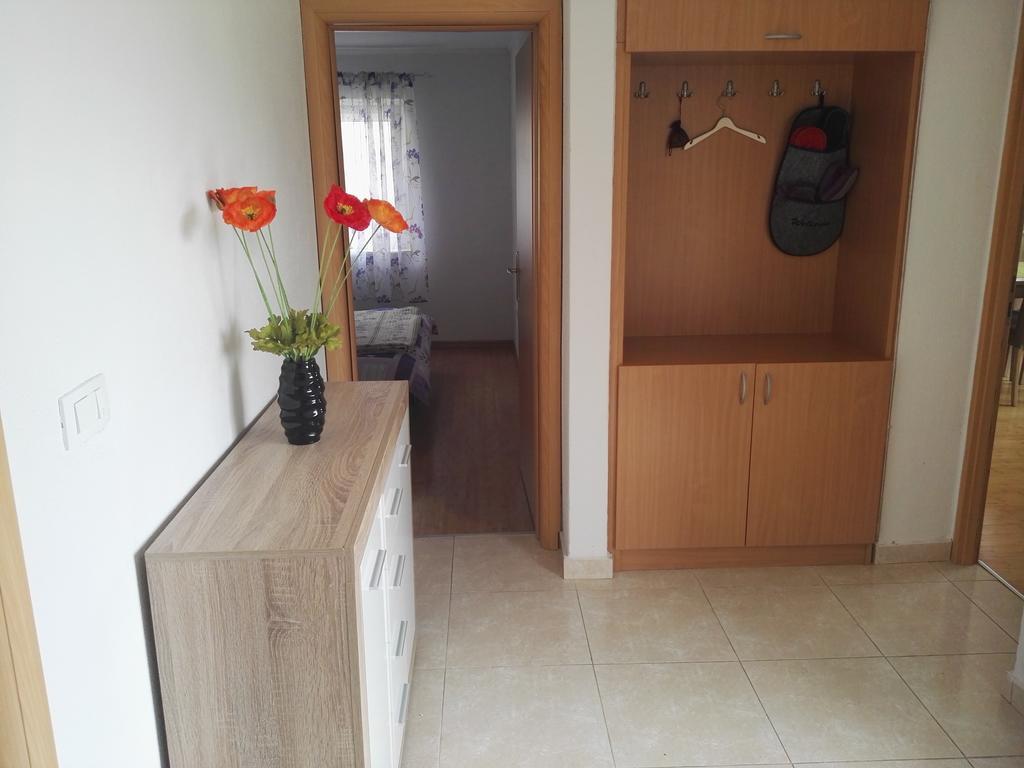 Apartment Boba Sinj Exterior photo